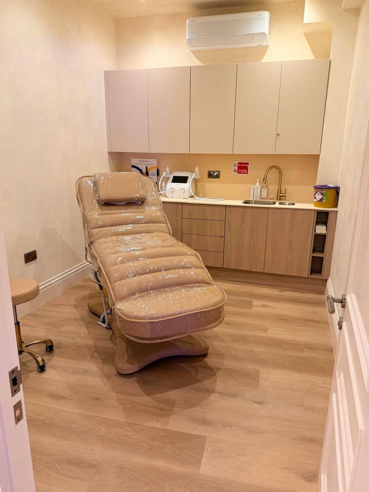 The Restore treatment room at Rejuven8 Beauty & Bronze Co., 3 Prospect Street, Caversham, Reading