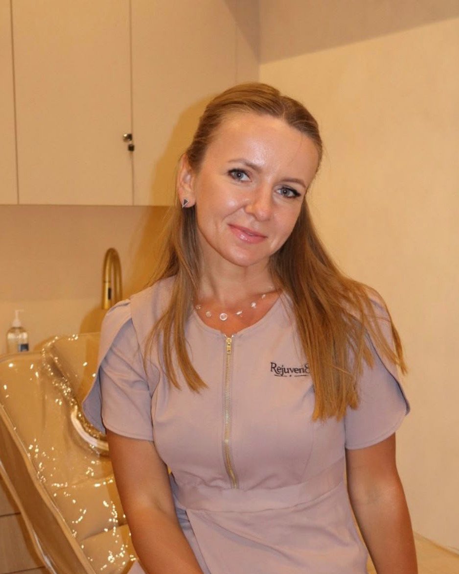 Oxana, Lash Specialist at Rejuven8 Beauty & Bronze Co.